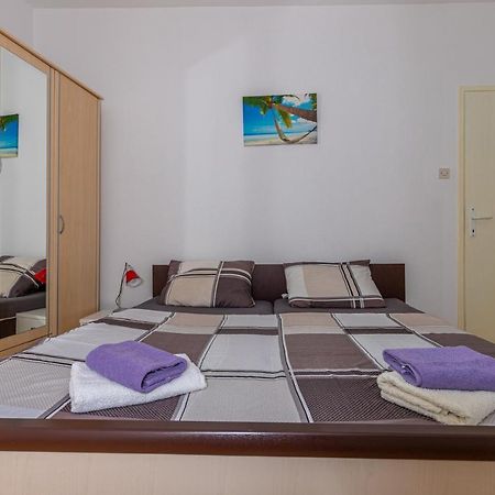 Apartmani Gabrijela Crikvenica Exterior foto