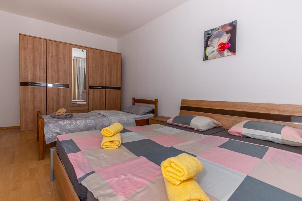 Apartmani Gabrijela Crikvenica Exterior foto